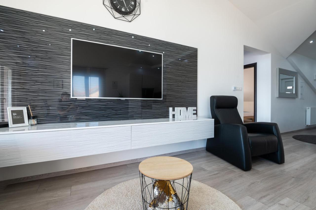 Euroholiday Apartments 图兰杰 外观 照片