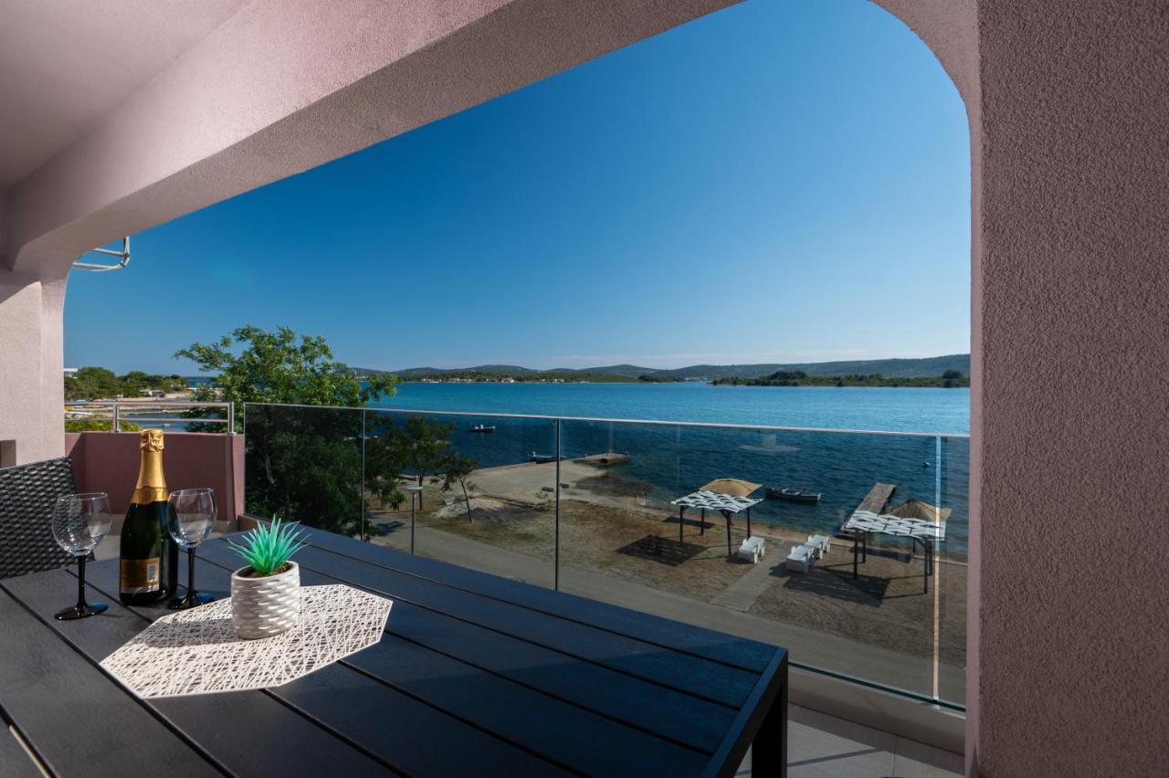 Euroholiday Apartments 图兰杰 外观 照片