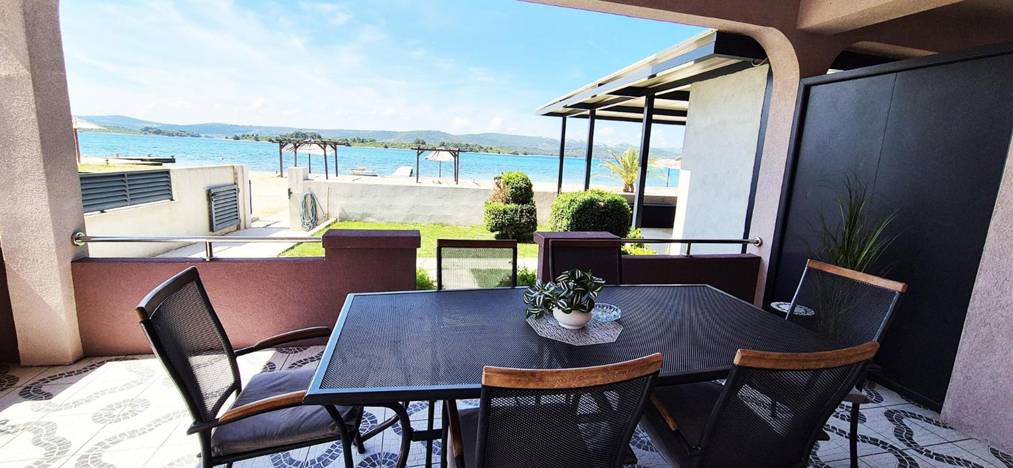 Euroholiday Apartments 图兰杰 外观 照片